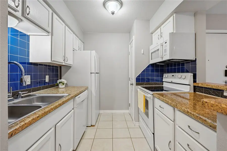 904 University Oaks #123, College Station, TX 77840 - #3