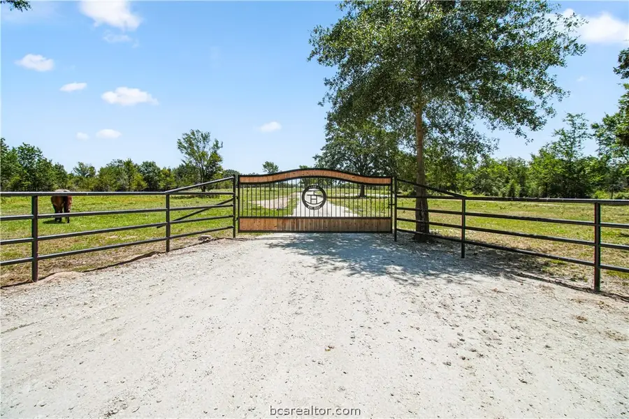 2424 Bridges Road, Normangee, TX 77871 - #3