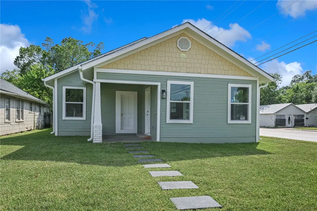 2100 Cavitt Avenue, Bryan, TX 77801 - #1