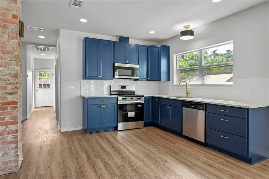 2100 Cavitt Avenue, Bryan, TX 77801 - #3