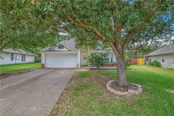 1721 Summerwood Loop, Bryan, TX 77807