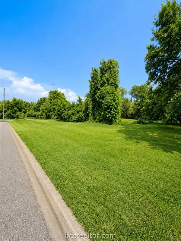 824 Polk Street, Bryan, TX 77803