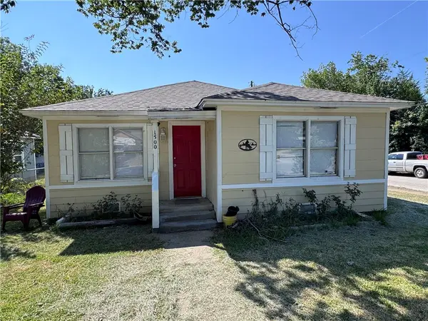1500 Baker Avenue, Bryan, TX 77803