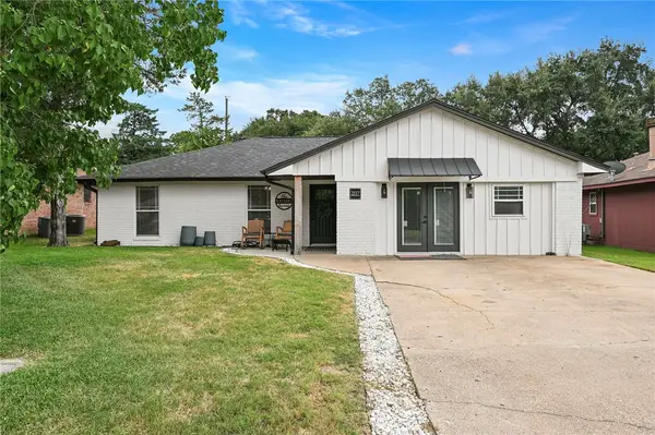 2517 Hardwood Drive, Bryan, TX 77803