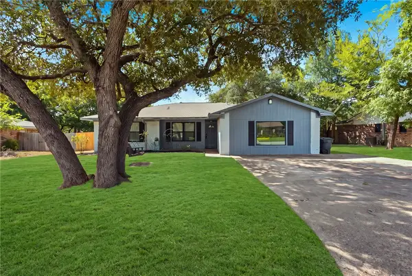 1302 Hawk Tree Drive, College Station, TX 77845