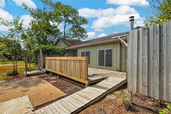 1122 Westover Street, College Station, TX 77840