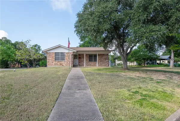 303 Borderbrook Drive, Bryan, TX 77801