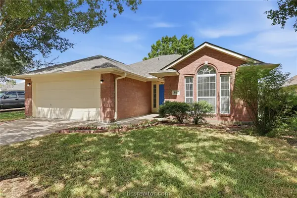 207 Landsburg Court, College Station, TX 77845
