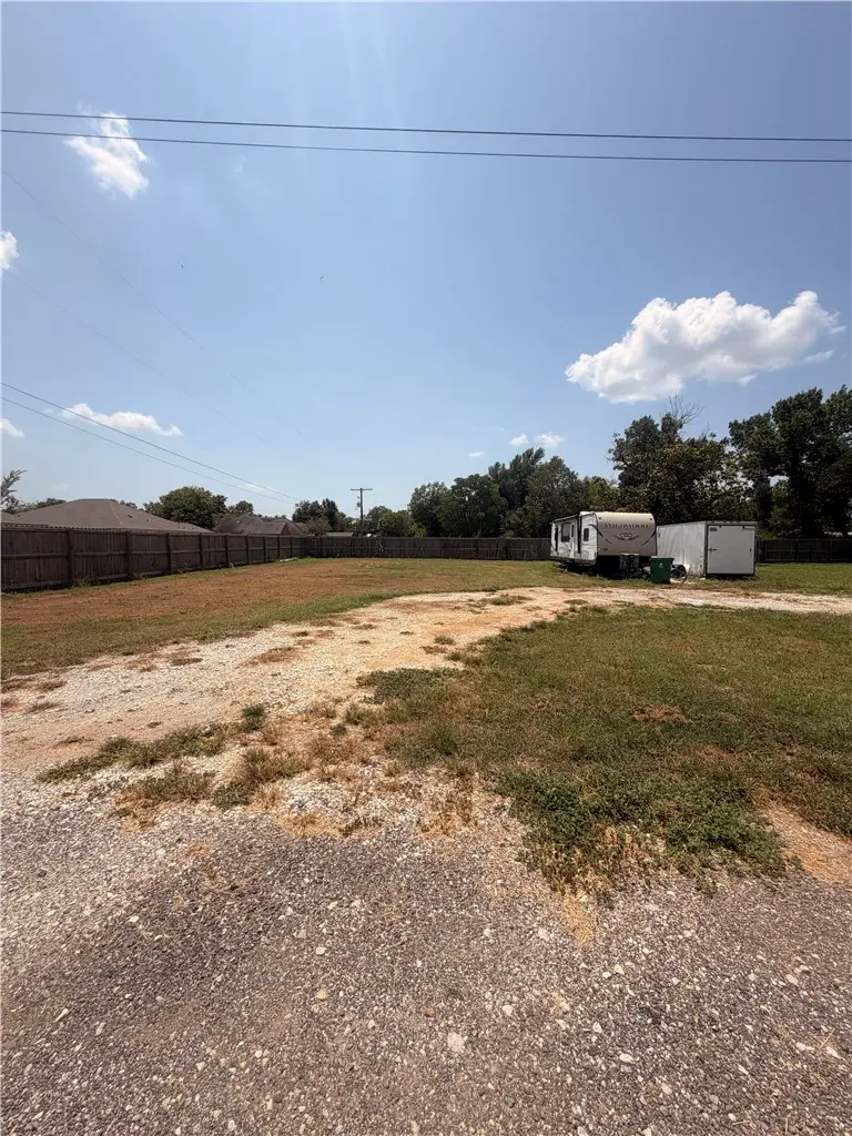 402 Wrangler Street, Franklin, TX 77856 - #2