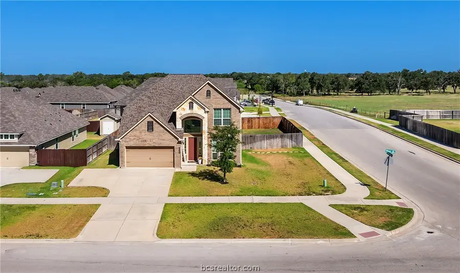 2000 Viva Road, Bryan, TX 77807 - #2