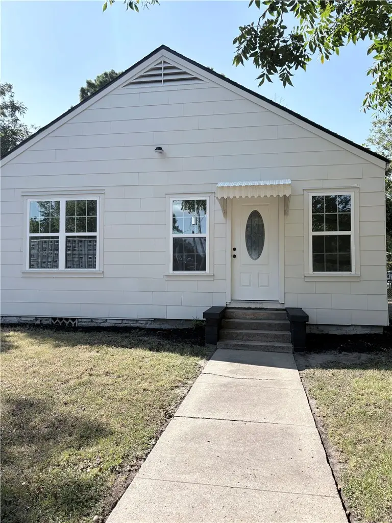 723 E Blackshear Street, Navasota, TX 77868 - #3