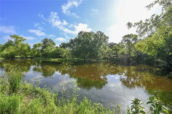 8692 Treebrook Lane, Bryan, TX 77808