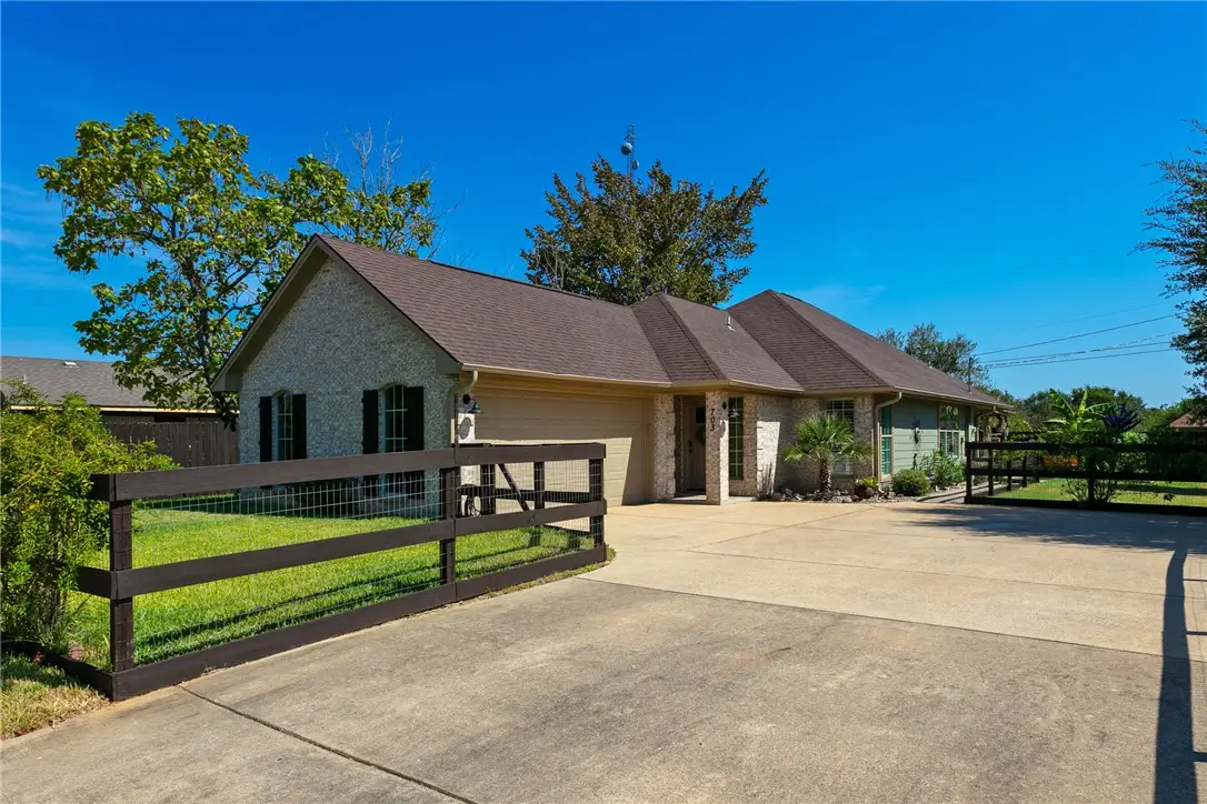 703 Meadow Brook Drive, Caldwell, TX 77836 - #1