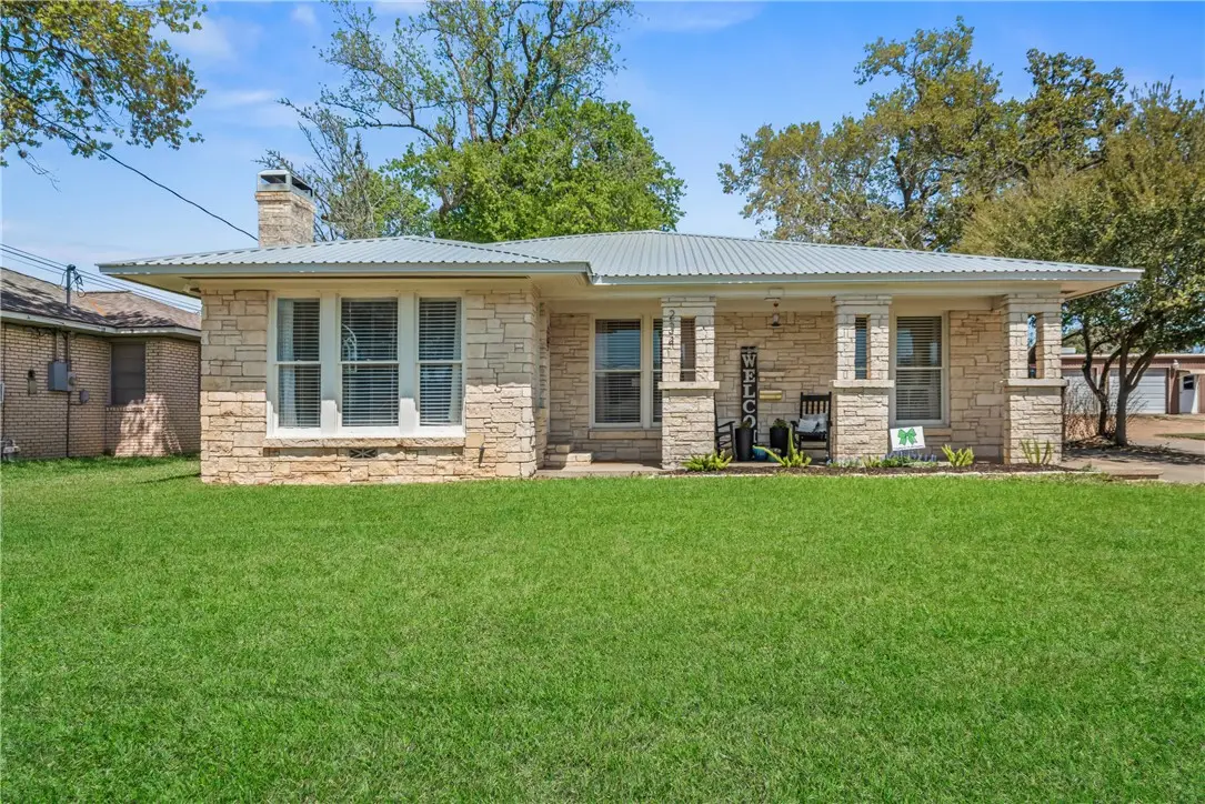 234 E Obryant Street, Bellville, TX 77418 - #1