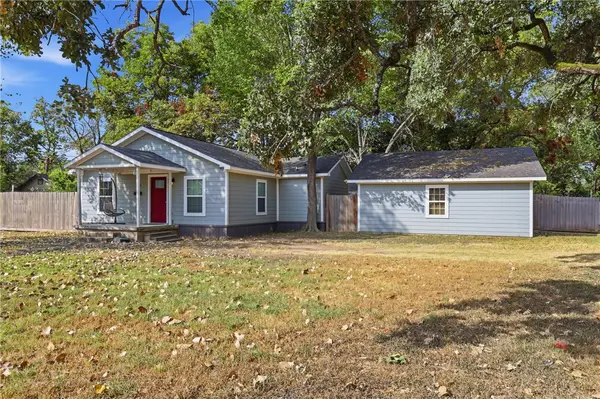 1108 Cypress Street, Hearne, TX 77859