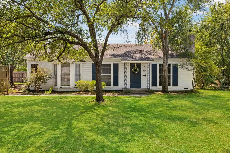 305 Hensel Avenue, Bryan, TX 77801 - #2