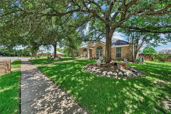 2301 Kuykendall Circle, Bryan, TX 77808