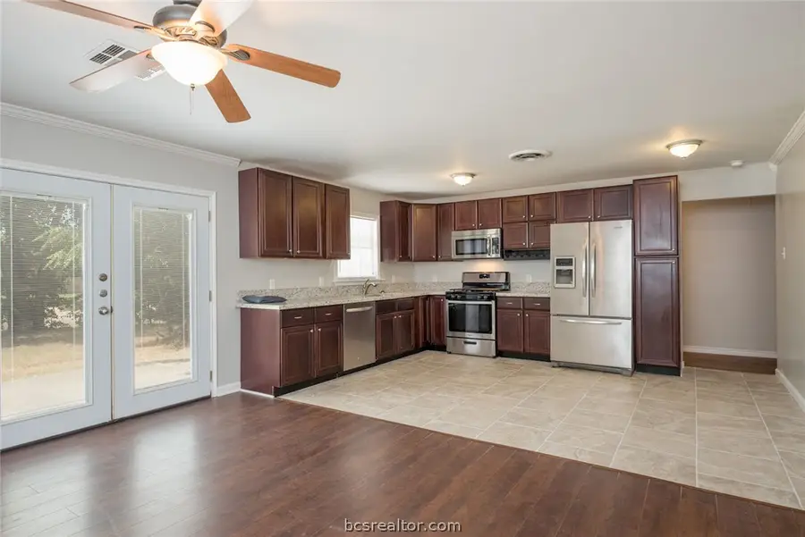 906 Lazy Lane, Bryan, TX 77802 - #2