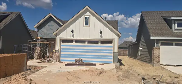 898 Lady Bird Lane, College Station, TX 77845