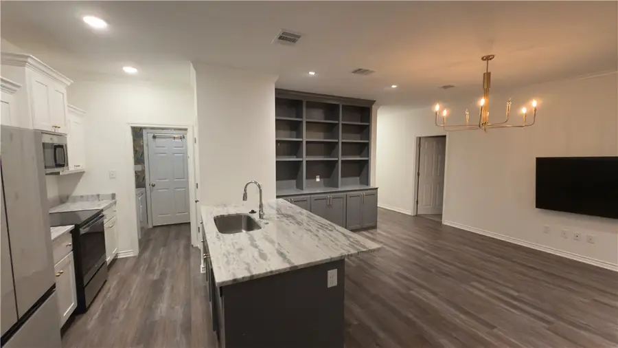 2415 Lightfoot Lane Ne, Bryan, TX 77803 - #2