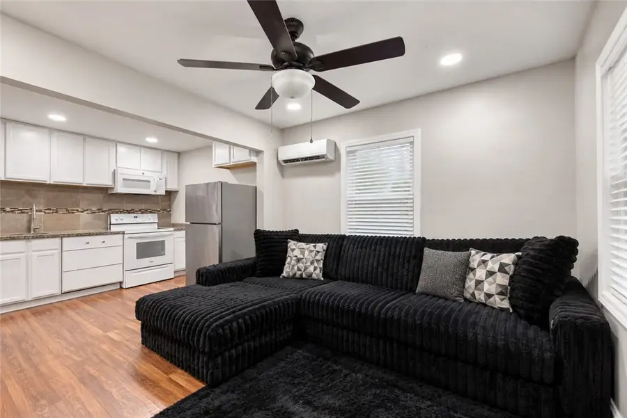 4603 Castle Avenue, Bryan, TX 77808 - #2
