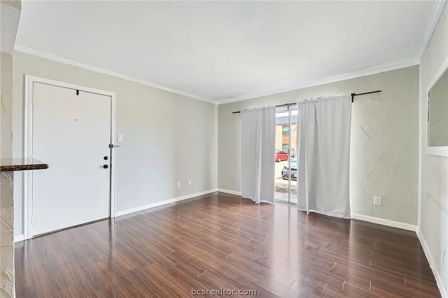 904 University Oaks #17, College Station, TX 77840 - #2