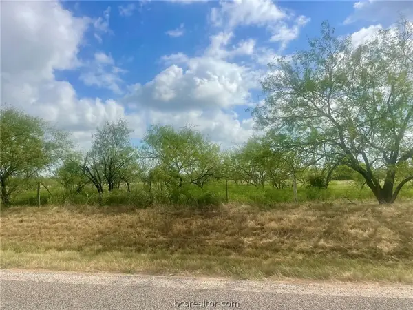 5822 Zweifel, Bryan, TX 77808