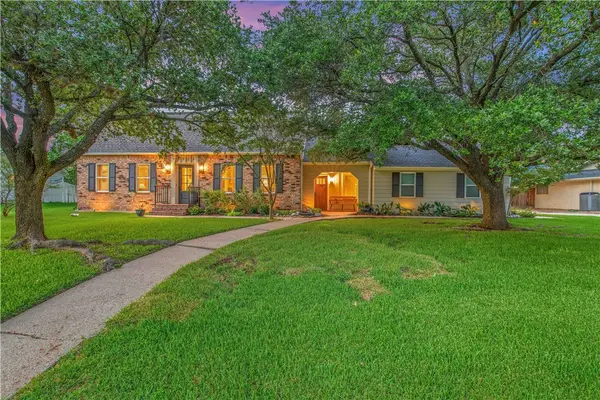 3711 Sunnybrook Lane, Bryan, TX 77802