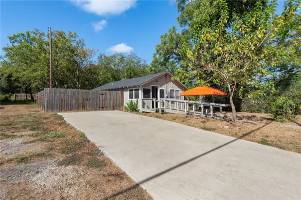 1211 W 18th Street, Bryan, TX 77803