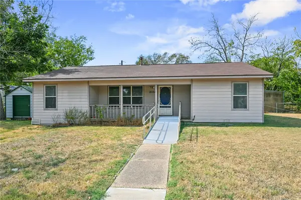 2104 Northside Drive, Bryan, TX 77803