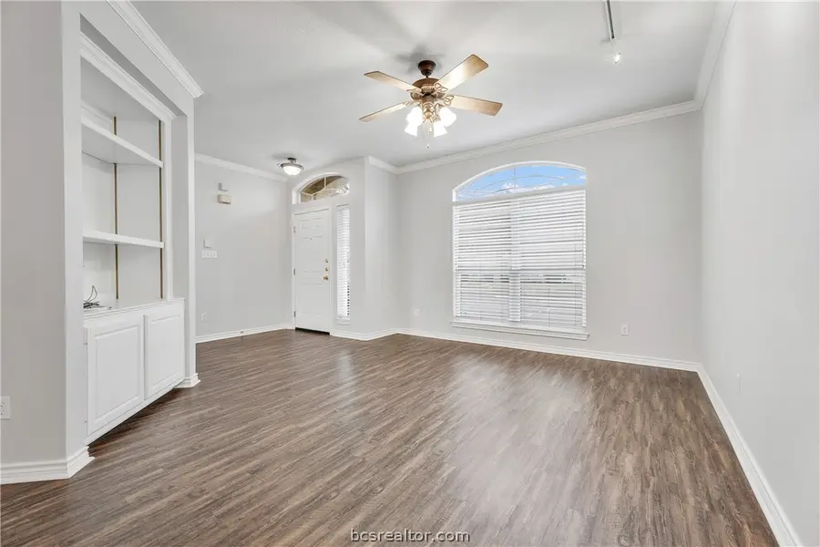 204 Fraternity Row, College Station, TX 77845 - #2