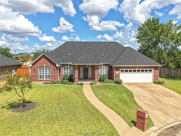 4911 Park Hampton Drive, Bryan, TX 77802