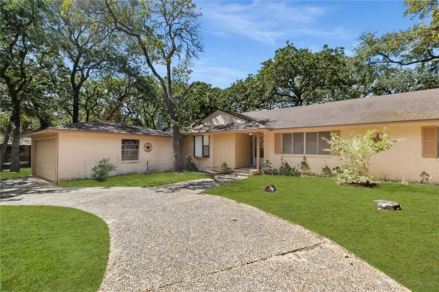 561 Fairway Drive, Hilltop Lakes, TX 77871 - #2