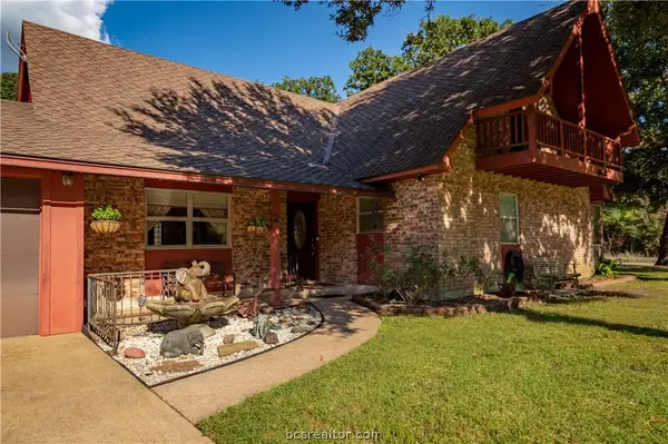 2 Valley View, Hilltop Lakes, TX 77871