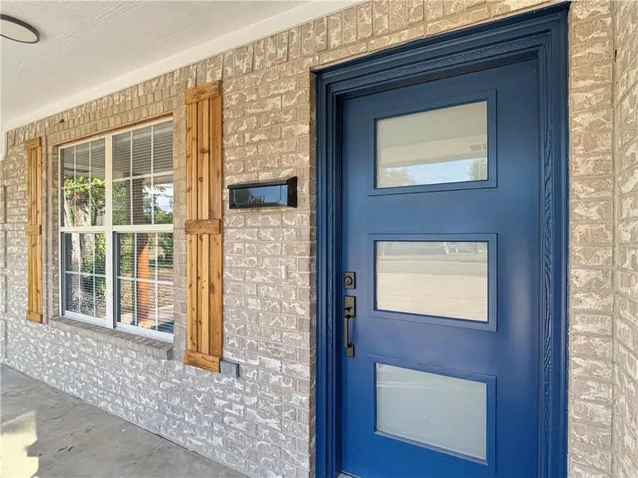 1105 W Davis Street, Hearne, TX 77859 - #3