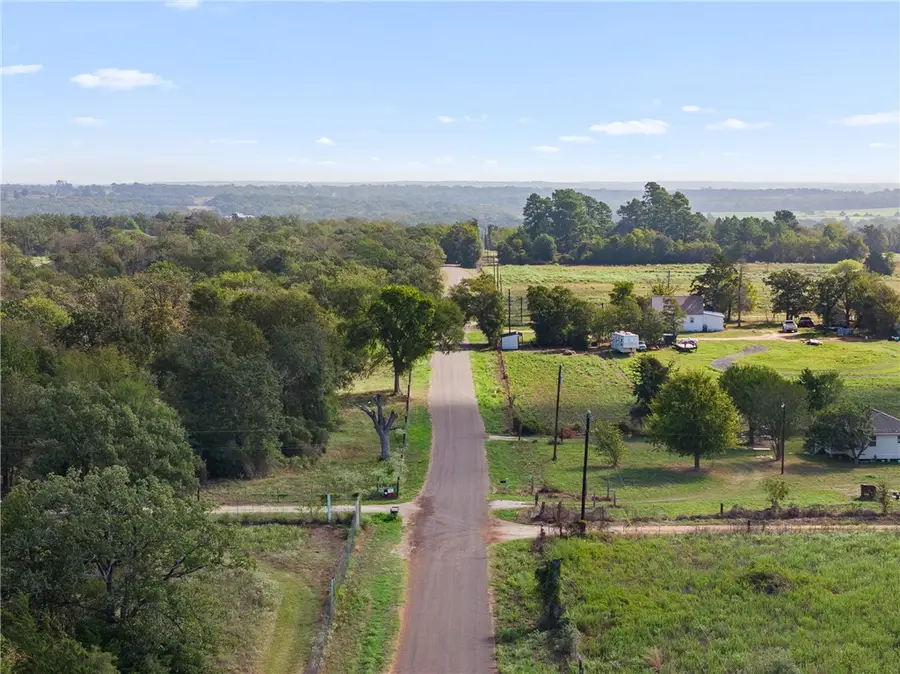 9556 W Henry Prairie Road, Hearne, TX 77859 - #3