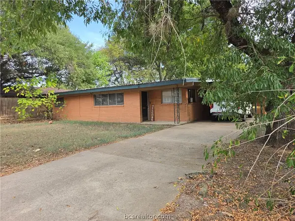 404 E Brown Street, Hearne, TX 77859