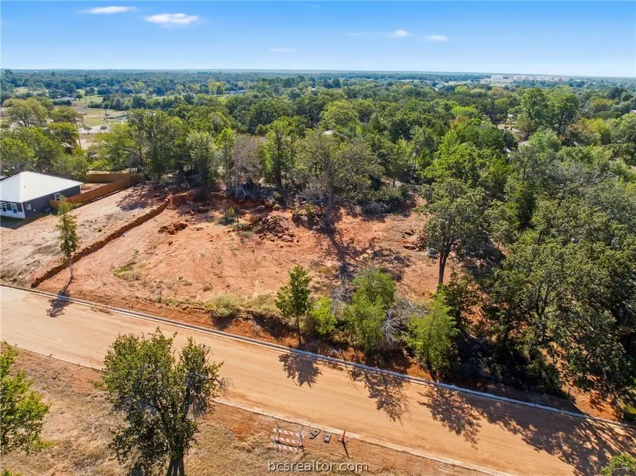 0 Crestway, Hearne, TX 77859 - #3