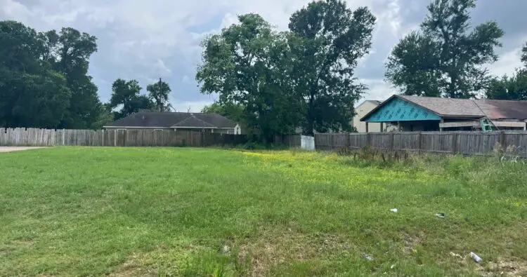 701 W Virginia Street, Navasota, TX 77868 - #3