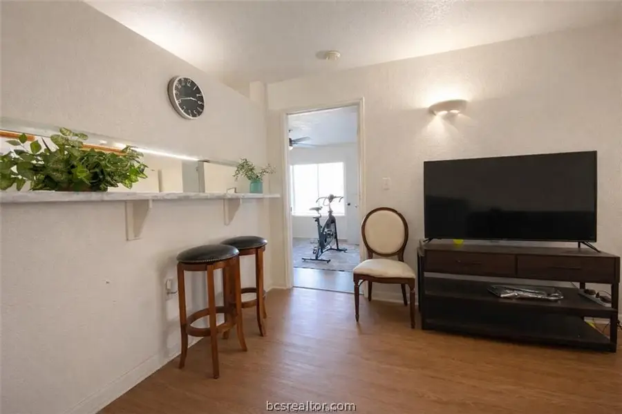 515 Southwest Parkway #103, College Station, TX 77840 - #2