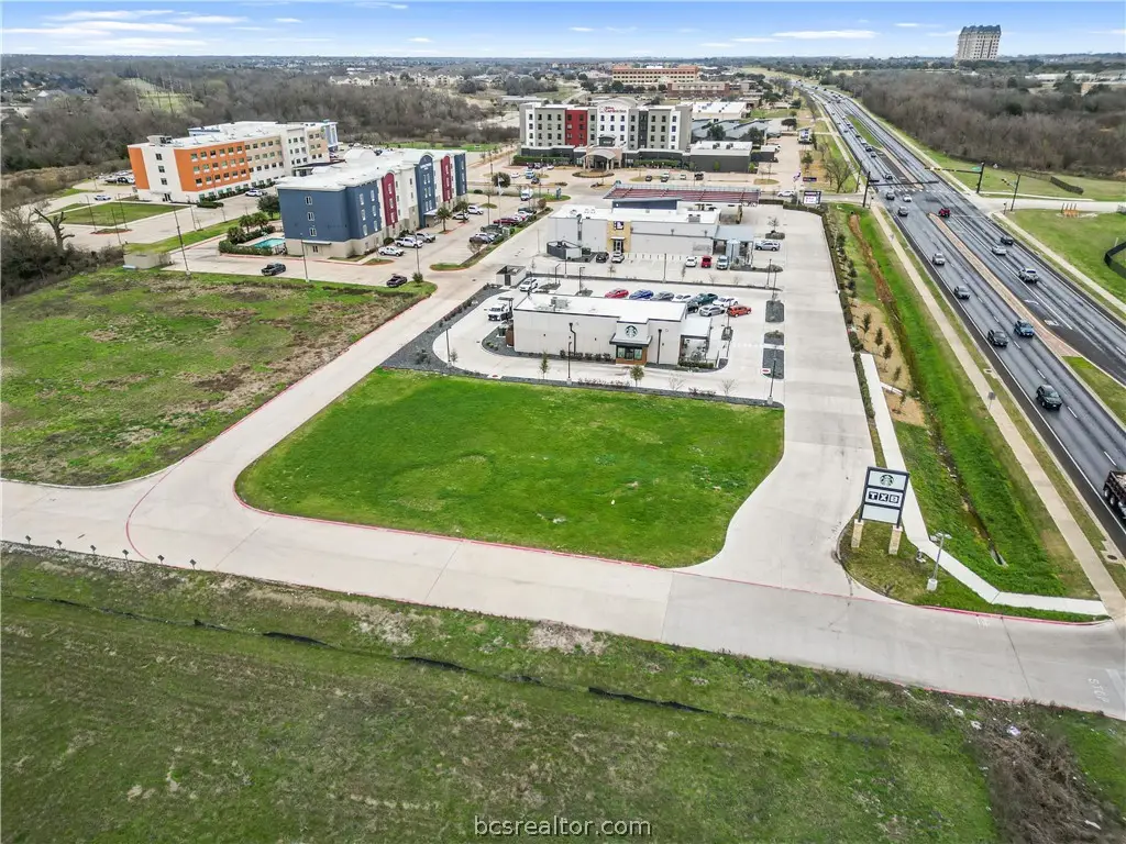3047 University Dr, Bryan, TX 77802 - #1
