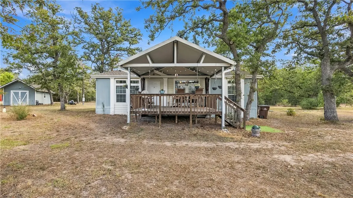 207 W Lois Lane, Somerville, TX 77879 - #1