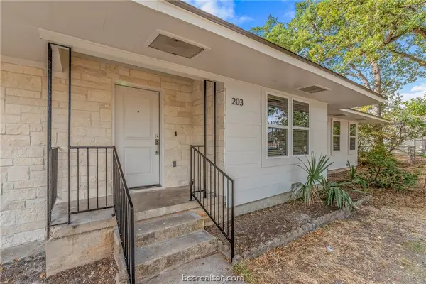 203 Dunn Street, Bryan, TX 77801