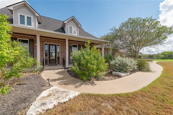 9949 Hunters Run, College Station, TX 77845