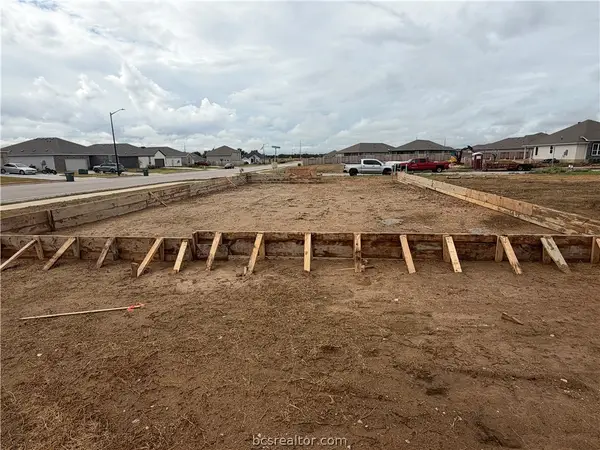 2500 Maskavich Court, Bryan, TX 77807