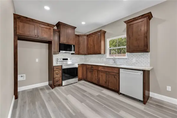 905B W Virginia Street, Navasota, TX 77868