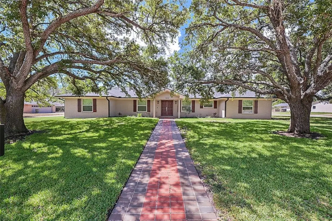 1800 Carter Creek Parkway, Bryan, TX 77802 - #1
