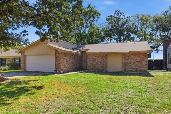 3235 Red Robin Loop, Bryan, TX 77802