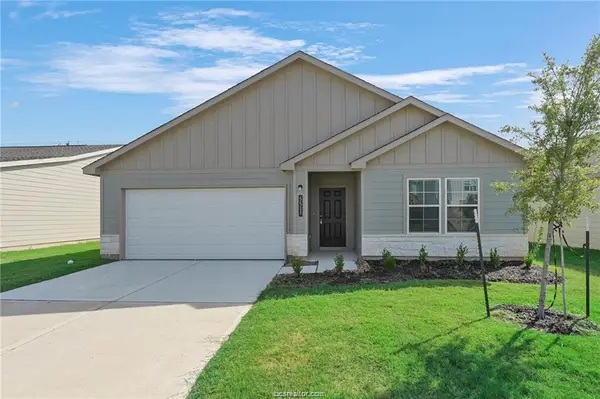 5517 Fox Bluff Drive, Bryan, TX 77807-1565
