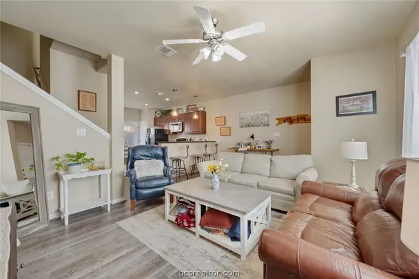 1198 Jones Butler #903, College Station, TX 77840